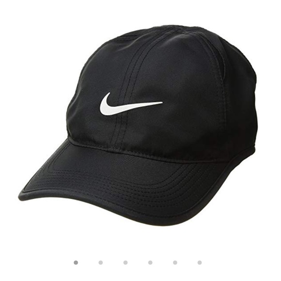 Nike Accessories - Women’s Nike featherlight cap